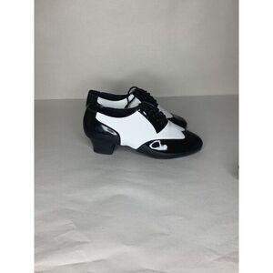 Very Fine‎ Dance Shoes C Series: Style CM100101 Black Patent & White Size 8.5